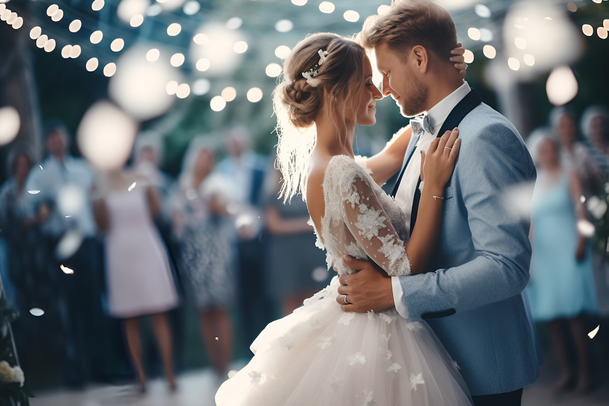 DJ Entertainment for Swindon and Wiltshire Weddings | PartyLoop